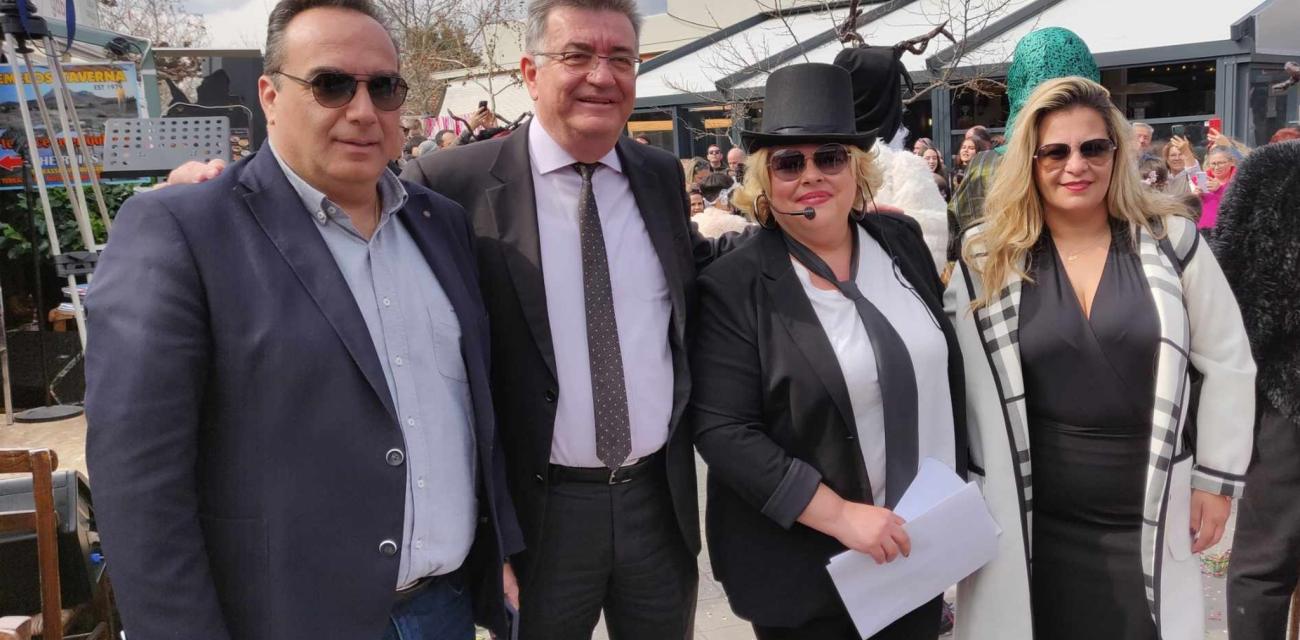 κολ΄.