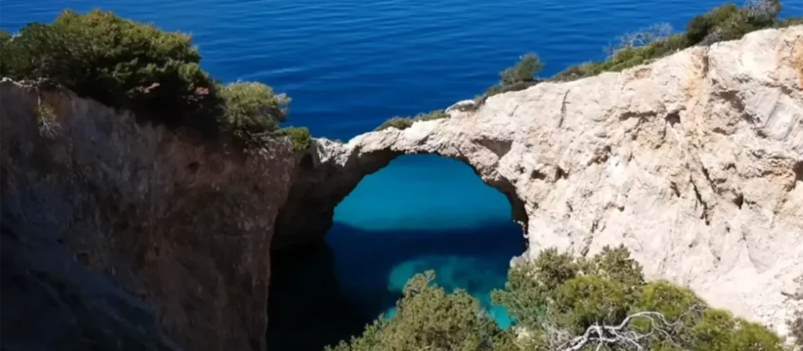 spilia-tis-fokias-korinthiakos