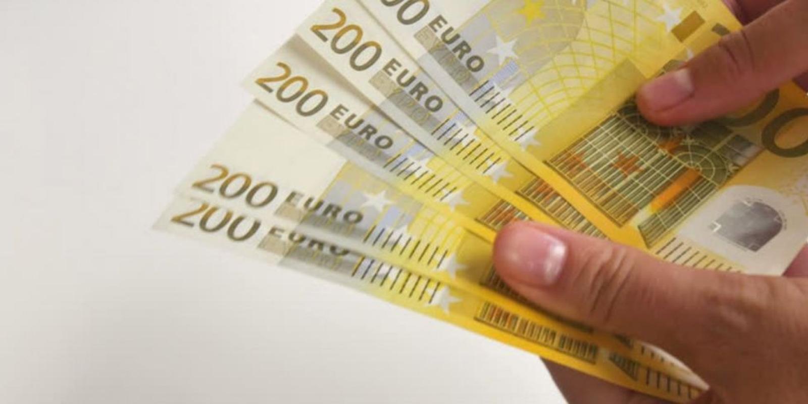 1000-euro.