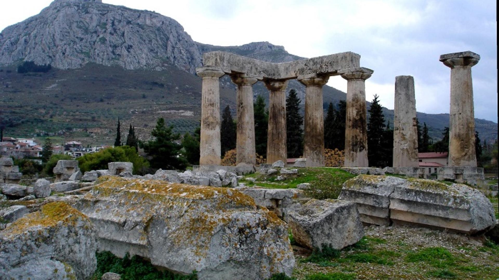 Apollon_Tempel_im_antiken_Korinth