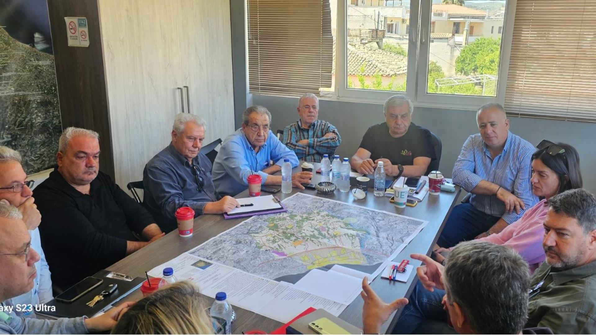 dimos-velou-voxas-mixanikoi-synantisi-sxedio-polis-manavis