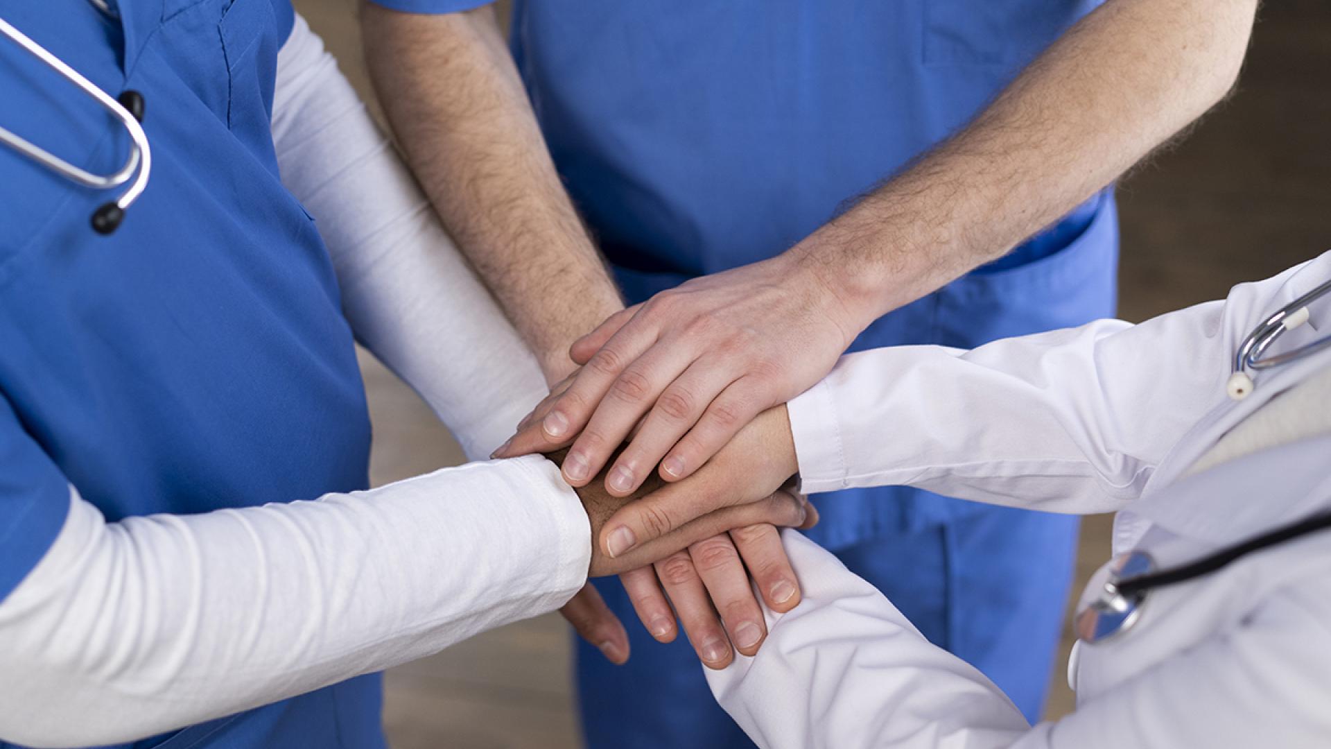 nurse-doctor-team-ready-work-day
