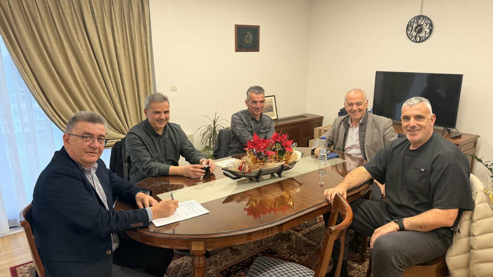 stavrelis-aniil-baloni