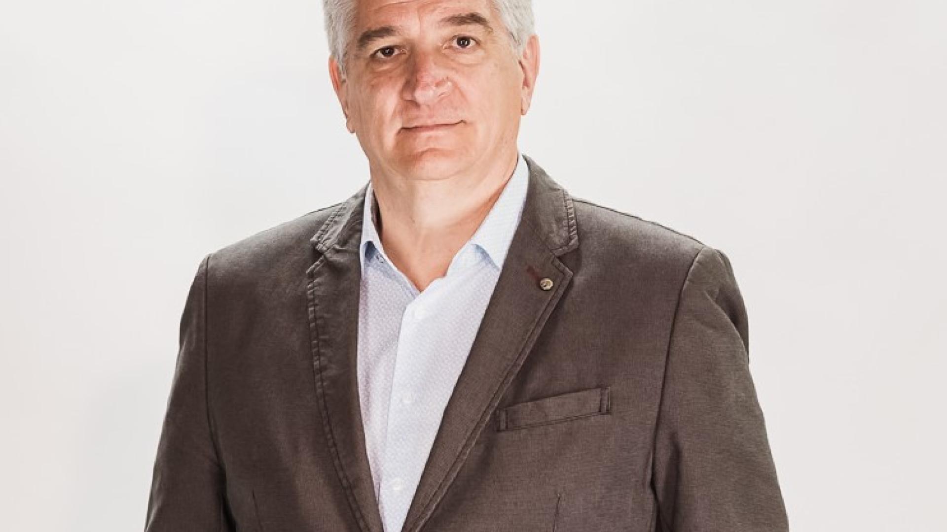 μν 